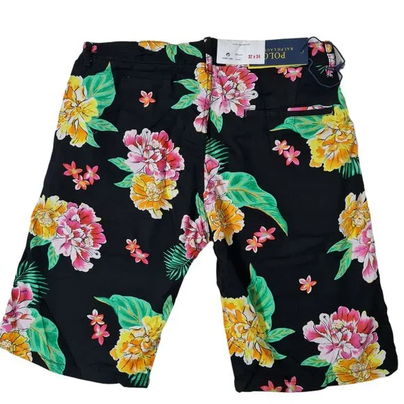 Ralph Lauren floral printed shorts in black - Picture 2 of 4